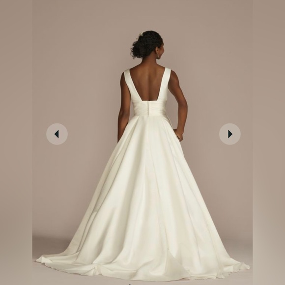 Cummerbund gown AND veil- David’s Bridal size 10 PLEASE READ DESCRIPTION - Picture 5 of 8